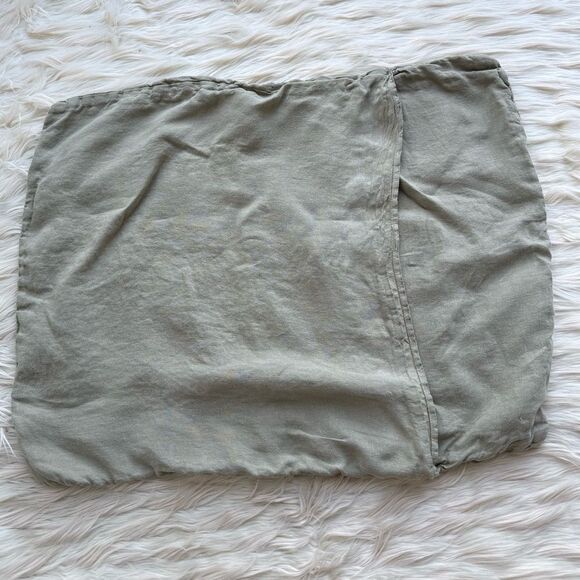 Parachute Linen Pillow Case in Moss | Standard | One Pillow Case - Picture 3 of 6